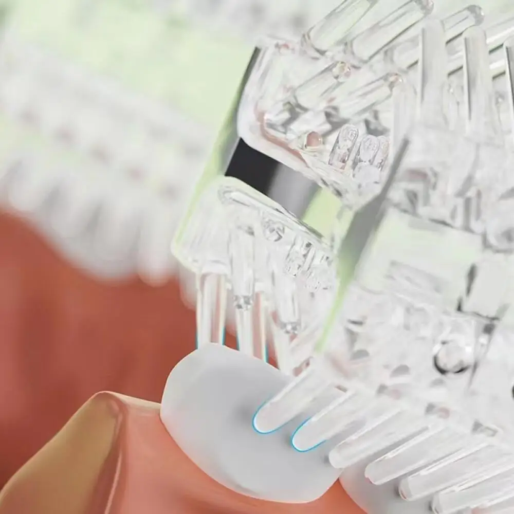 Children's U-shaped silicone toothbrush Manual toothbrush for baby's oral cleaning Cute bear pattern Candy-coloured toothbrush